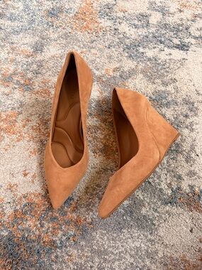 Gianni Bini Suede Wedge Heels